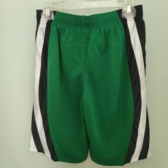 NBA Boston Celtics Basketball Boy's Youth Shorts XL 14 - 16 Patch - Picture 5 of 7